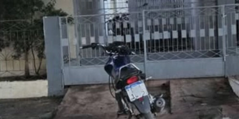 PM conduz jovem por dirigir sem habilitação e causar perturbação com moto adulterada em São João do Rio do Peixe