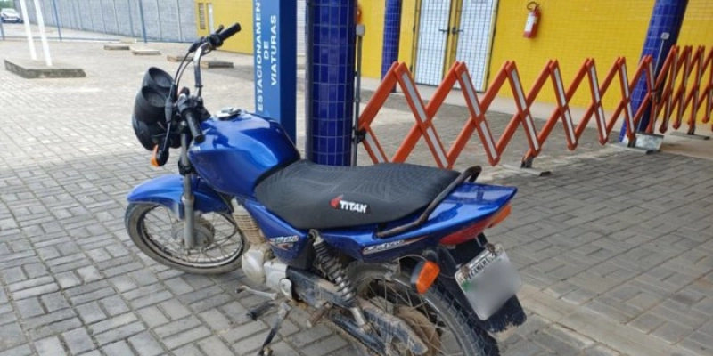 PRF apreende motocicleta adulterada e com placa artesanal na BR-101, na Paraíba