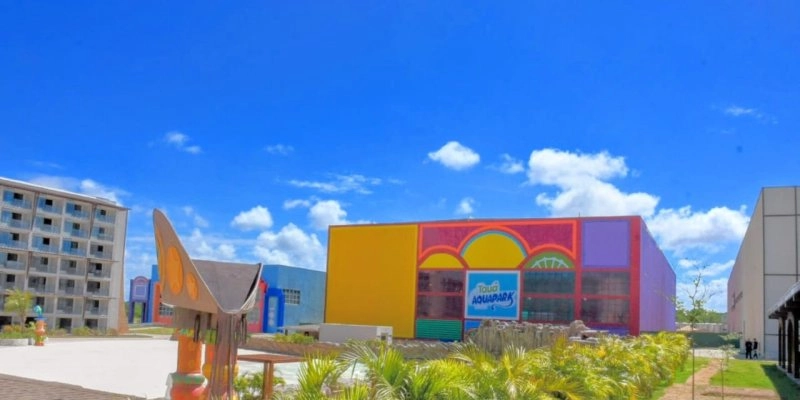 João Azevêdo participa da inauguração do primeiro empreendimento do Polo Turístico Cabo Branco