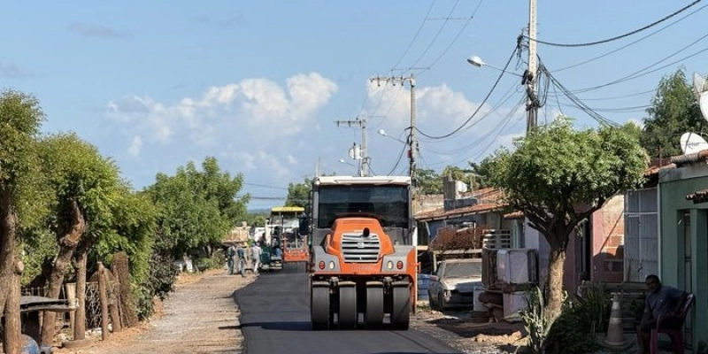 Helder Carvalho avança com obras de pavimentação ao beneficiar o bairro Nossa Senhora de Fátima com asfaltamento