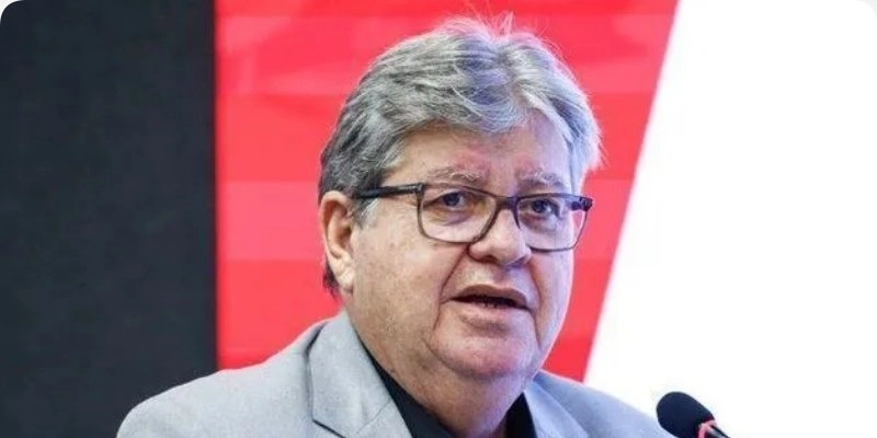 Encontro com deputados antecede saída de Azevêdo para disputa ao Senado