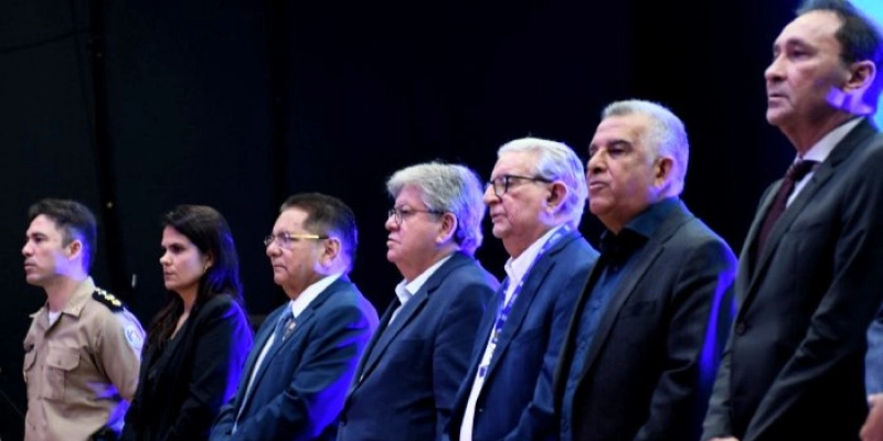 João Azevêdo abre workshop rodoviário do DER e destaca investimentos em infraestrutura na Paraíba