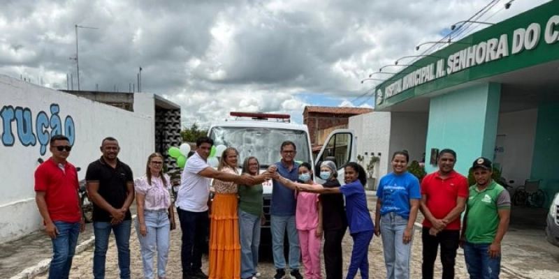 “Mais que um veículo, é a renovação do cuidado”, afirma Gerlânia Ferreira sobre nova ambulância em Lastro 