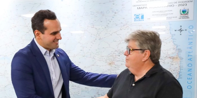João Azevêdo transmite o cargo de governador para Lucas Ribeiro nesta quinta-feira