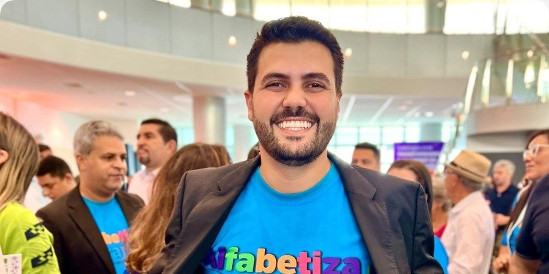 Wilson Filho deixa Secretaria de Educação com legado histórico de avanços e valorização do ensino