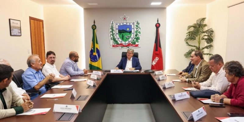 João Azevêdo assina convênio para instalação de fábrica do Lifesa em Caaporã para fornecer medicamentos ao SUS