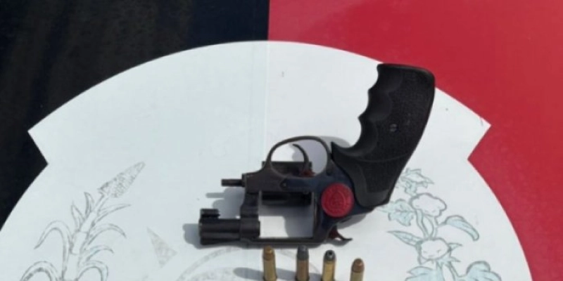 Polícia Militar prende suspeito que estava circulando com arma na orla de João Pessoa