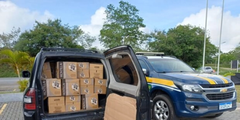 PRF flagra transporte irregular de mercadoria e realiza prisões e apreensões, na Paraíba