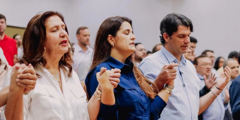 Em missa de ação de graças, Leo Bezerra destaca fé e compromisso com João Pessoa