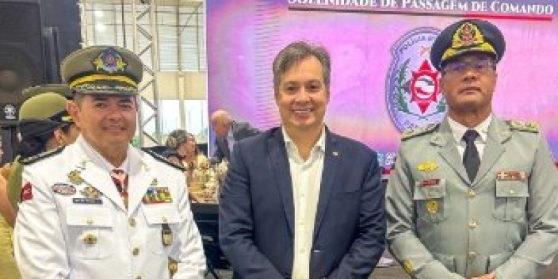 Júnior Araújo destaca posse de novo comandante da PM e enaltece liderança paraibana