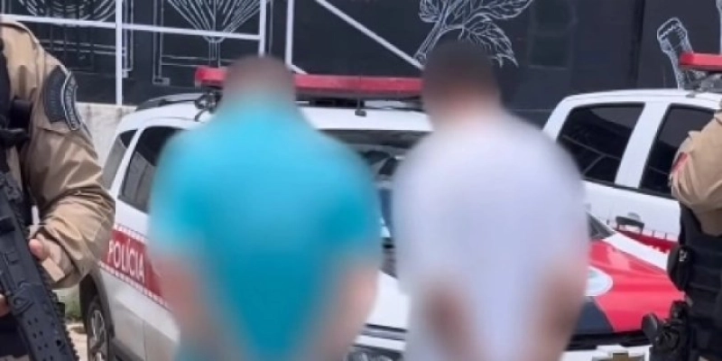 Dupla investigada por homicídio é presa pela Polícia Militar, no Sertão da Paraíba