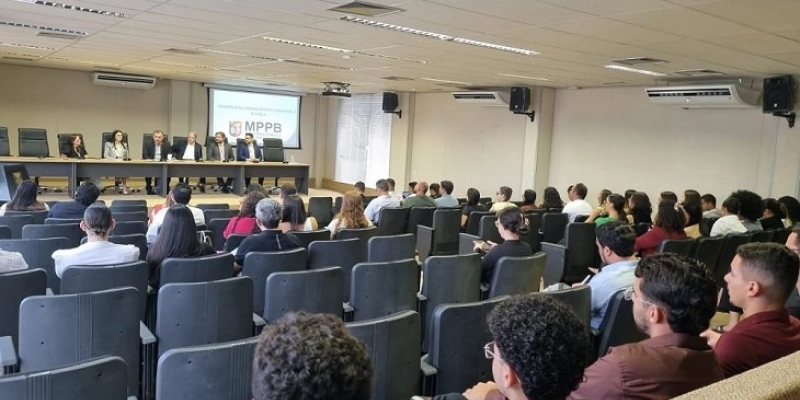 Ministério Público apresenta atuação institucional a estudantes de Direito durante atividade em Campina Grande