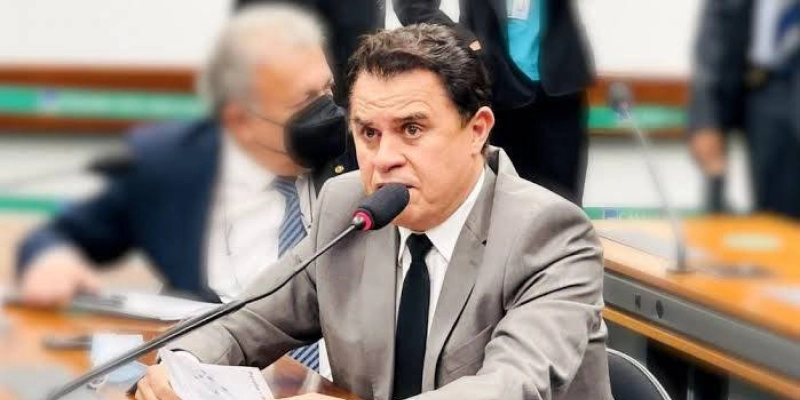 Wilson Santiago celebra sanção do novo Plano Nacional de Educação e destaca papel da Comissão de Educação