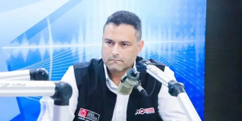 Leo Bezerra oficializa exoneração de Rougger Guerra após operações contra o crime organizado