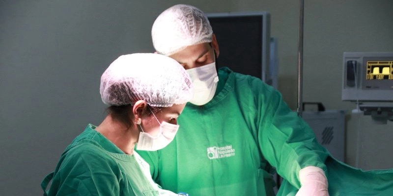 Paraíba amplia assistência oncológica com cirurgia de reconstrução mamária na rede pública