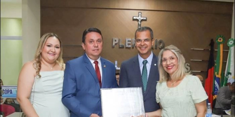 Deputado Jutay Meneses recebe Título de Cidadão de Cajazeirinhas