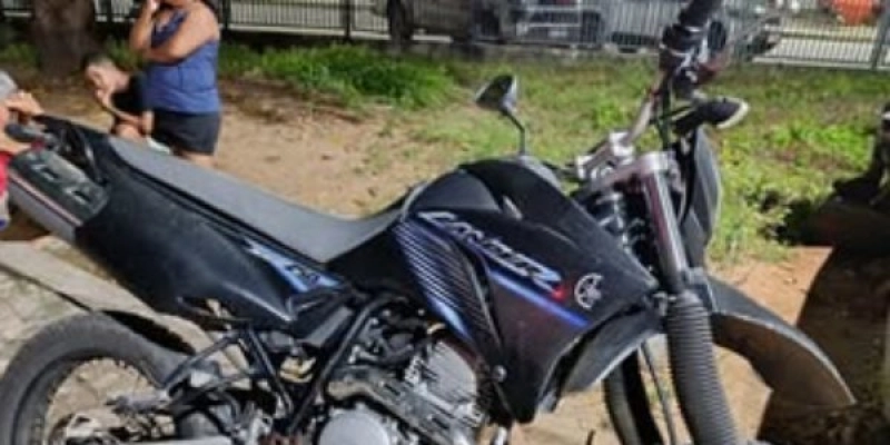 Polícia Militar recupera motocicleta furtada minutos após o crime em Cajazeiras