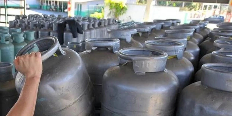 Governo libera R$ 330 milhões para segurar preço do gás de cozinha