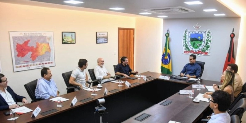 Governador Lucas Ribeiro anuncia patrocínio de R$ 2,5 milhões ao São João de Campina Grande e reforça apoio à cultura e ao turismo