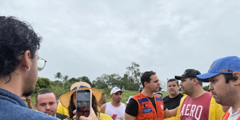 Lucas Ribeiro coordena pessoalmente ações nos municípios do Vale do Paraíba atingidos pelas fortes chuvas