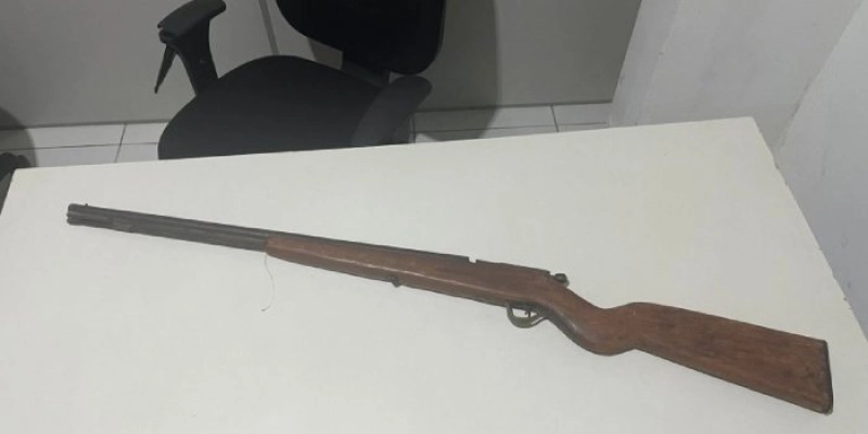 PM prende homem suspeito de ameaçar a ex-companheira e os familiares dela em Boqueirão