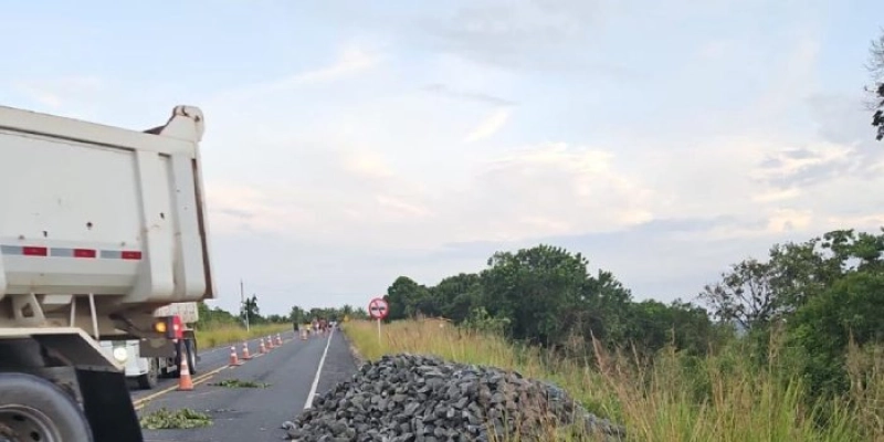DER-PB inicia intervenções na PB-036, monitora Ponte em Santa Rita e realiza reparos na PB-028