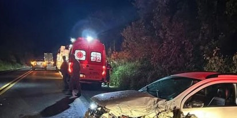 Colisão entre Saveiro e Veraneio deixa um ferido na BR-230 em Pombal