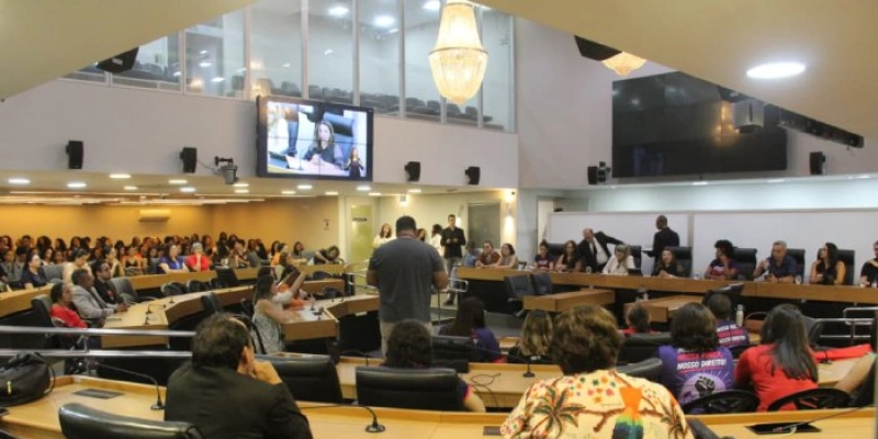 ALPB debate piso salarial de assistentes sociais durante audiência pública