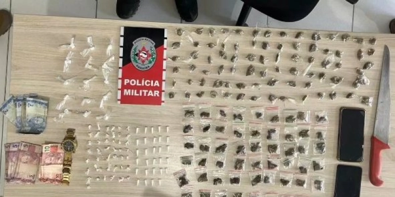 Dupla é presa em flagrante com mais de 200 porções de entorpecentes no bairro Capoeiras, em Cajazeiras