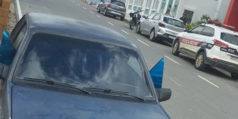 Polícia Militar recupera veículo com registro de roubo/furto na cidade de Uiraúna