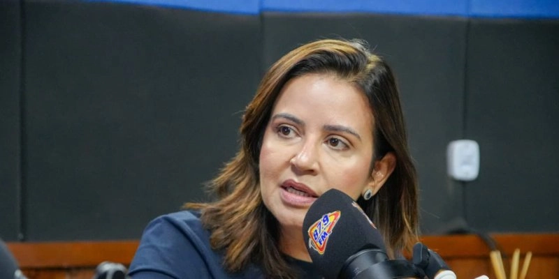 Pollyanna defende mais mulheres na política e propõe pautas para trabalhadores por aplicativo e energia solar popular