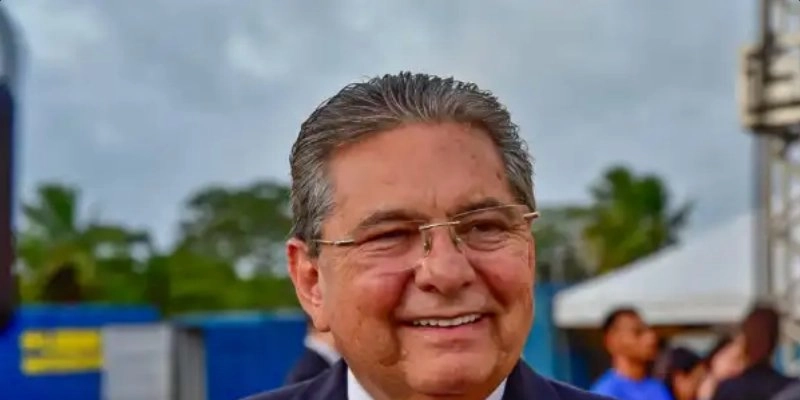 Adriano Galdino defende discussão sobre jornada 5×2 na Marcha dos Municípios em Brasília