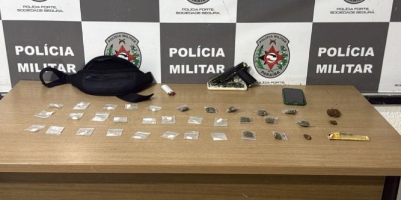 Força Tática prende dois suspeitos e apreende adolescente com drogas e simulacro de arma