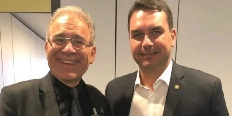 Ex‑presidente do PL na Paraíba reafirma apoio à pré‑candidatura de Flávio Bolsonaro à Presidência