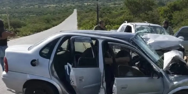 Acidente grave com três veículos mata mulher e fere sete pessoas no interior da Paraíba