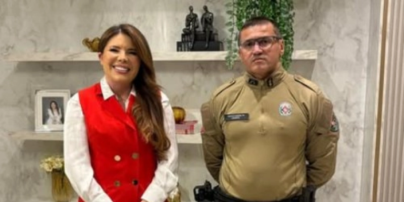 Amanda Silveira se reúne com o Tenente-Coronel Zanata na Câmara de Sousa