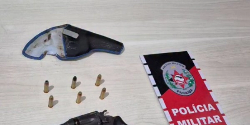 Denúncia termina com prisão de suspeito armado no bairro Casas Populares, em Cajazeiras
