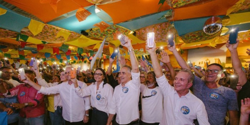 Militância lota evento em apoio às pré-candidaturas de Luciano Cartaxo, Maísa Cartaxo e Nabor Wanderley