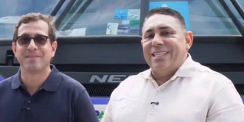 Prefeito João Neto anuncia chegada de ônibus zero quilômetro para o transporte de pacientes em Aparecida