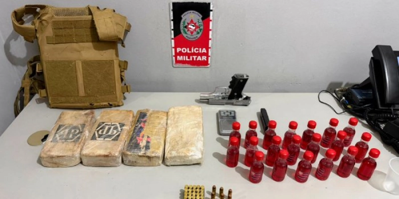 Polícia Militar prende mulher com mandado de prisão por tráfico de drogas em Santa Rita