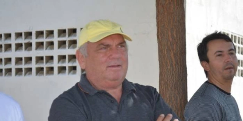 Em São José da Lagoa Tapada, ex-prefeito Colorau grava vídeo e denuncia “descaso” com lixão municipal
