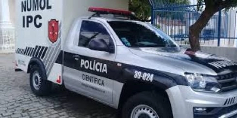Chuva faz terra ceder e corpo de homem desaparecido é achado enterrado em quintal