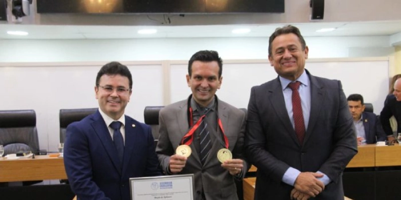ALPB concede comenda talento esportivo a Adalberto Neto, primeiro paraibano a escalar o Monte Everest