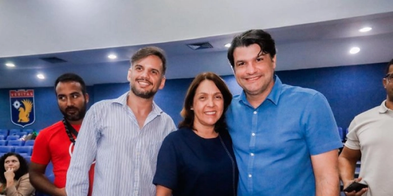 Leo Bezerra apresenta avanços da Saúde e defende construção coletiva das políticas públicas