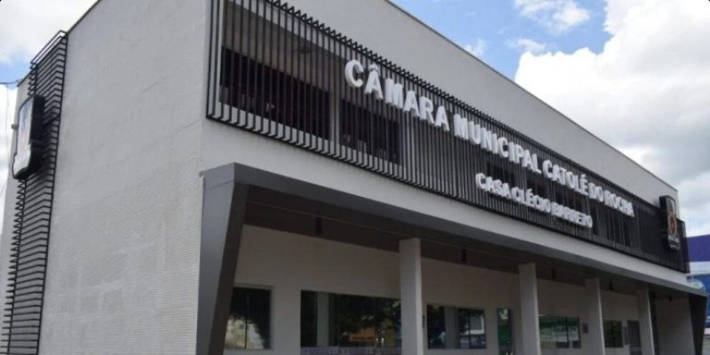 TCE-PB valida concurso da Câmara Municipal de Catolé do Rocha, mas aplica multas a ex-presidentes