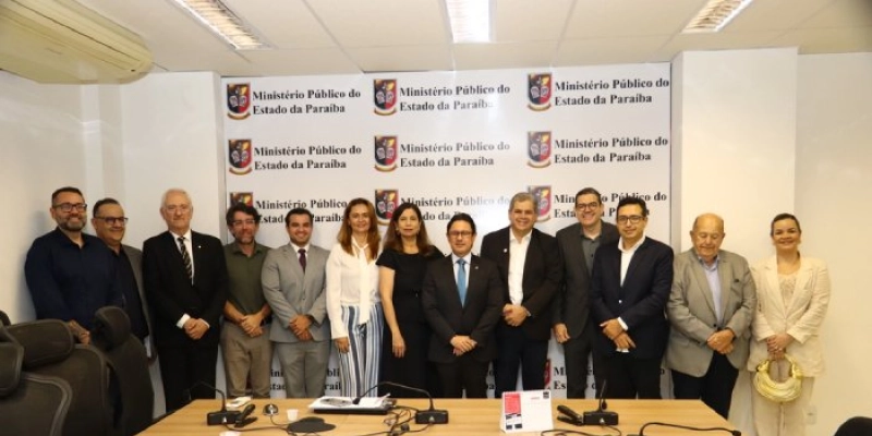 Estado se compromete a criar nova UTI Adulto e ampliar partos de alto risco na Clipsi, em Campina Grande