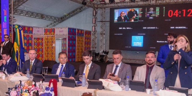ALPB aprova lei que transforma em política pública aulas do Enem na TV Assembleia