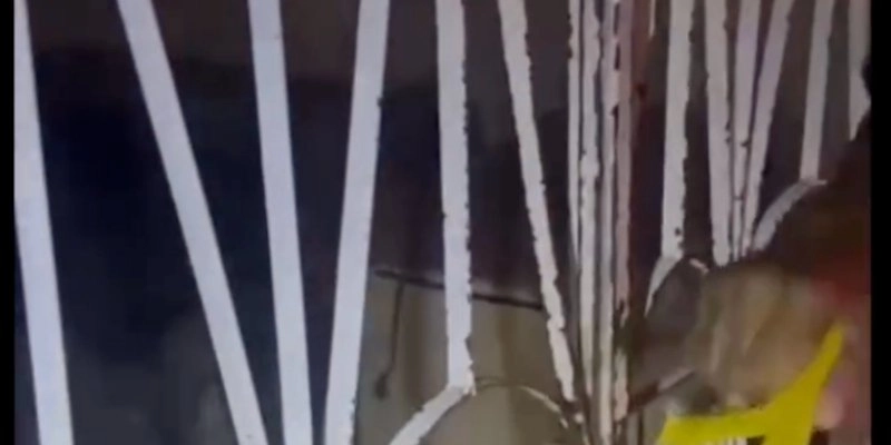 Criança de 2 anos é encontrada sozinha em casa trancada no bairro Petrópolis I, em Pombal