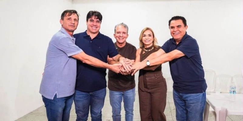 Em grande ato político, prefeita Delúsia e todo o grupo de situação reafirmam apoio a Wilson Santiago em Queimadas