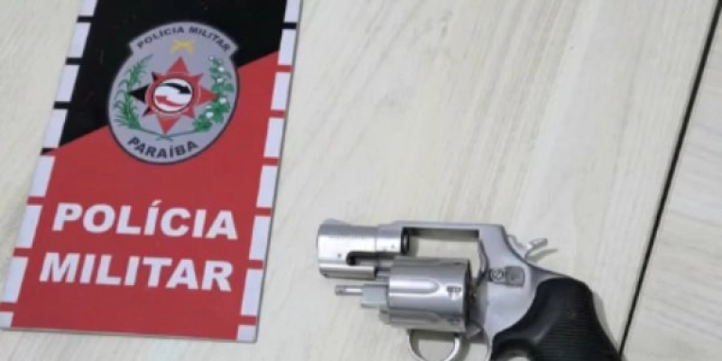 ROTAM intercepta motociclista armado e apreende revólver no Centro de Cajazeiras